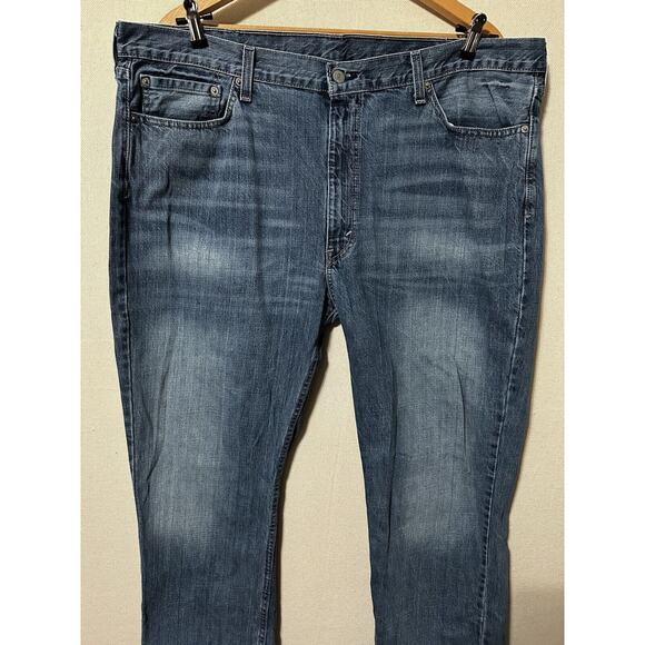 Levis 514 Men's 42x30 Straight Leg Mid Rise Medium Wash Jeans Pants - Picture 2 of 11